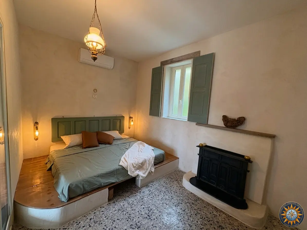 Schlafzimmer 1